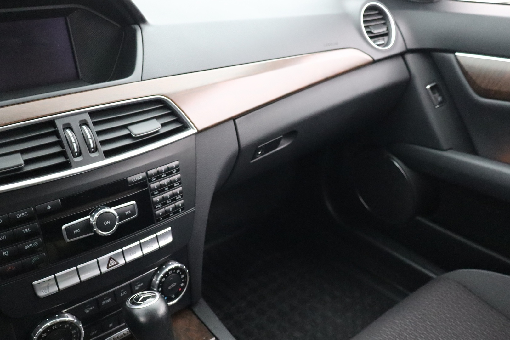 MERCEDES-BENZ C 2012