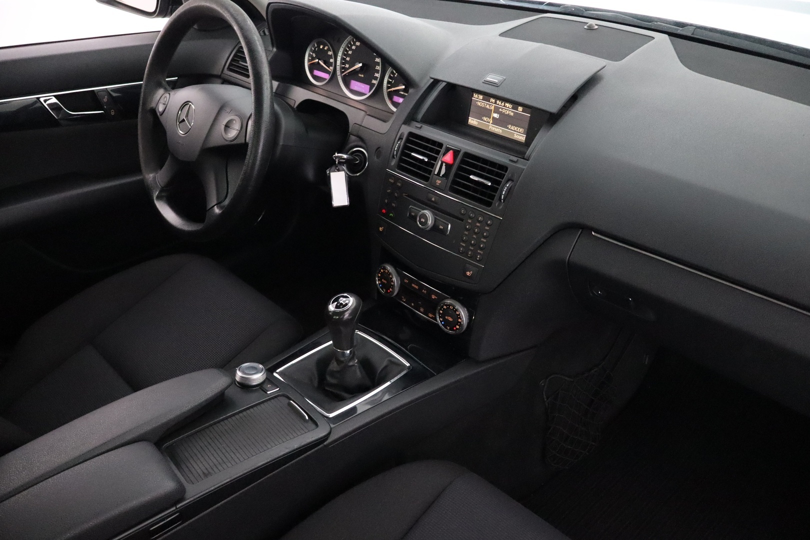 MERCEDES-BENZ C 2008