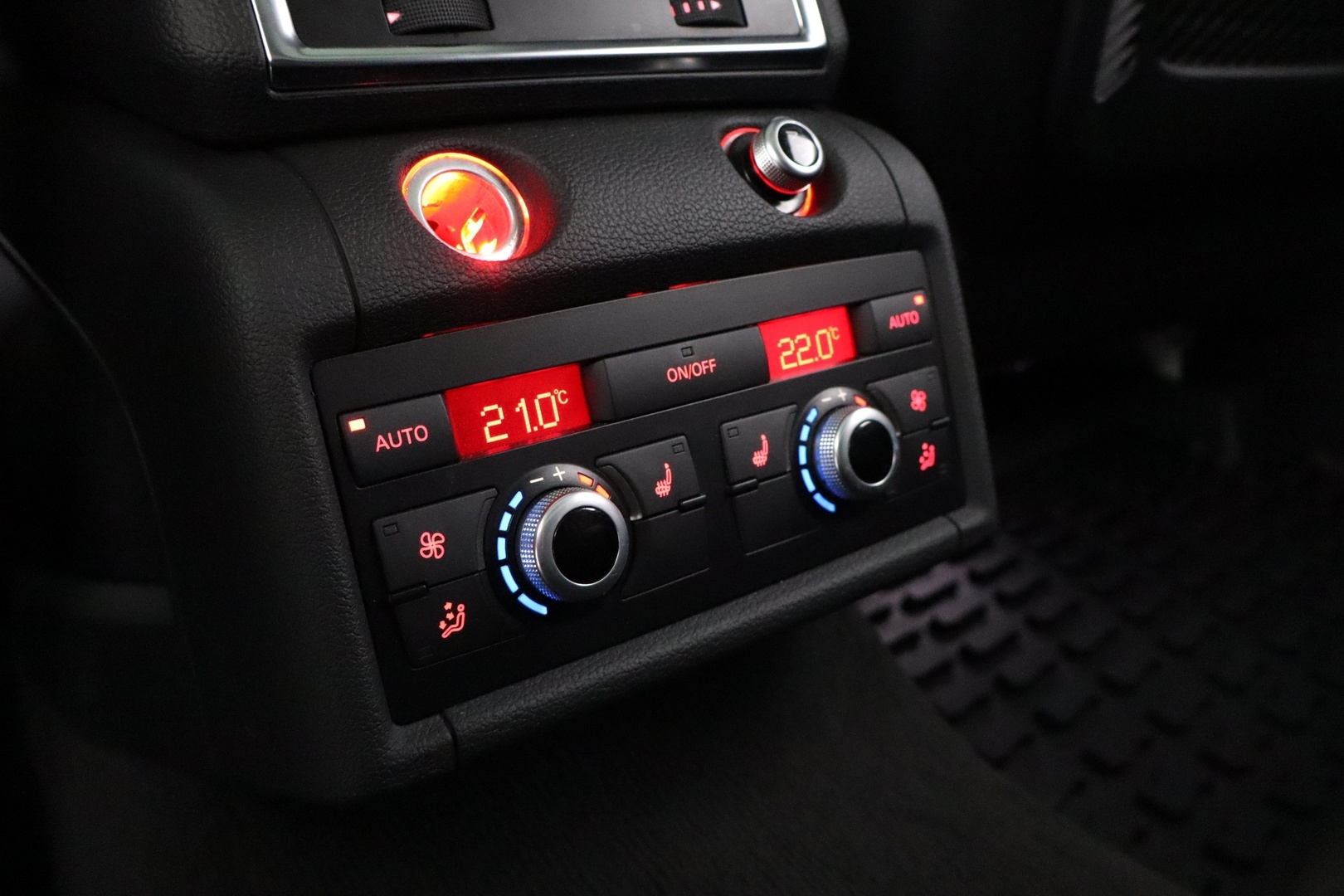 AUDI Q7 2012