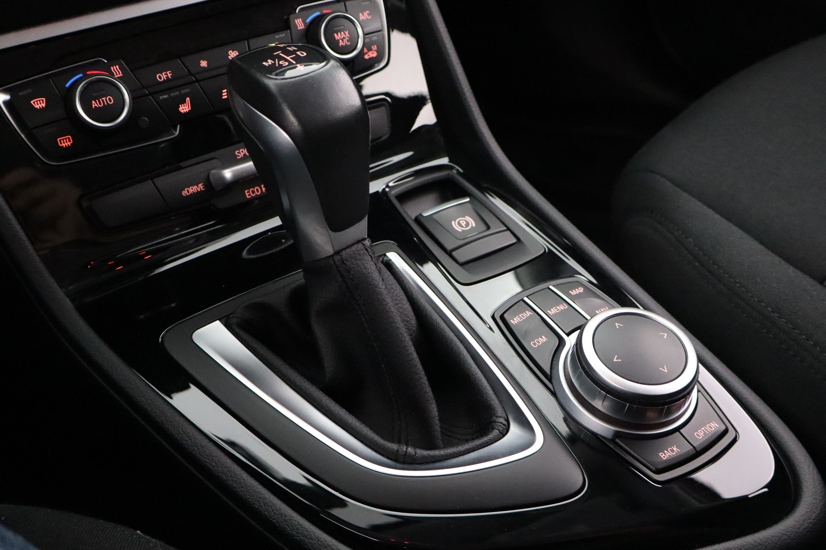 BMW 225 2021