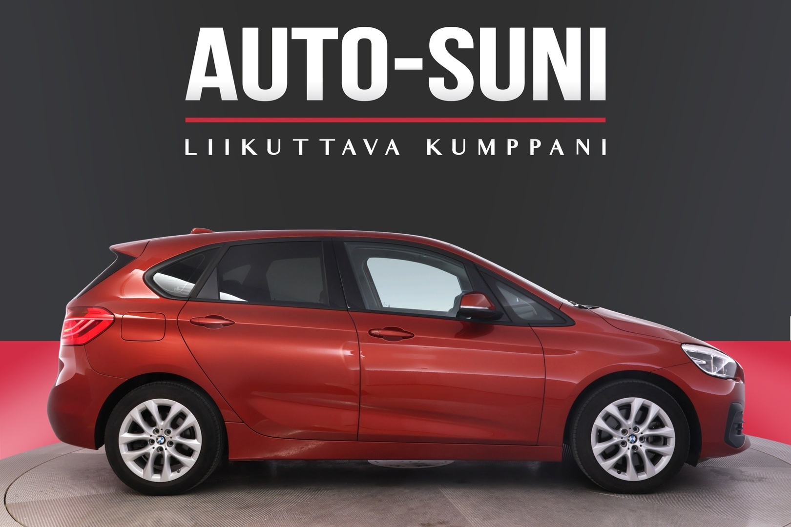 BMW 225 2021