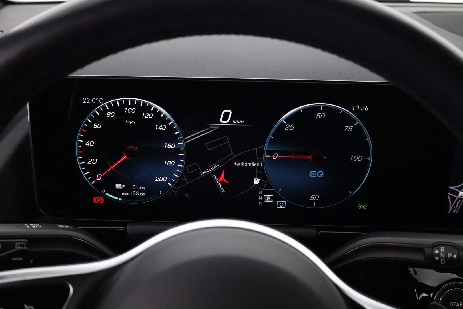 MERCEDES-BENZ EQA 2023