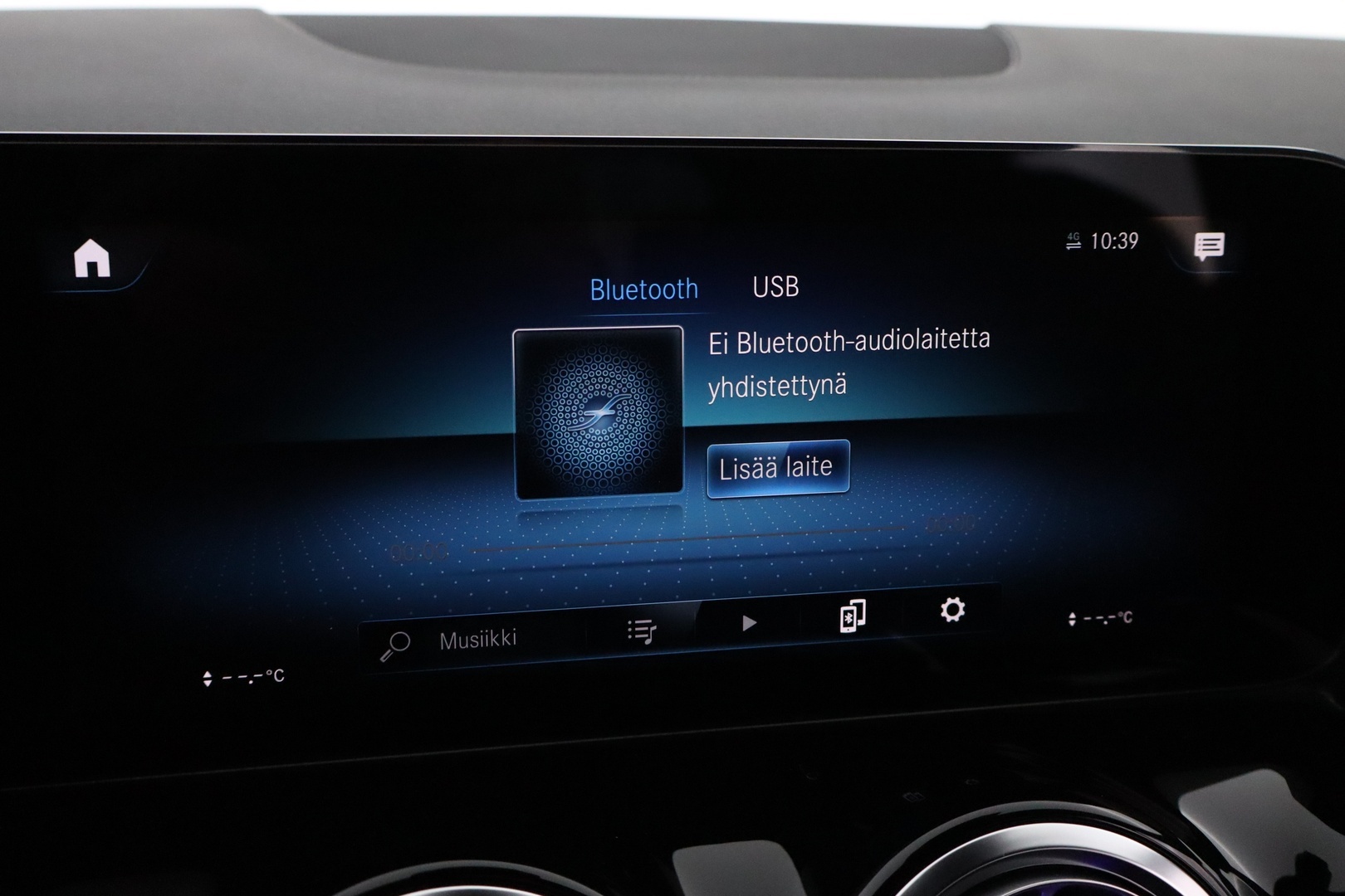 MERCEDES-BENZ EQA 2023