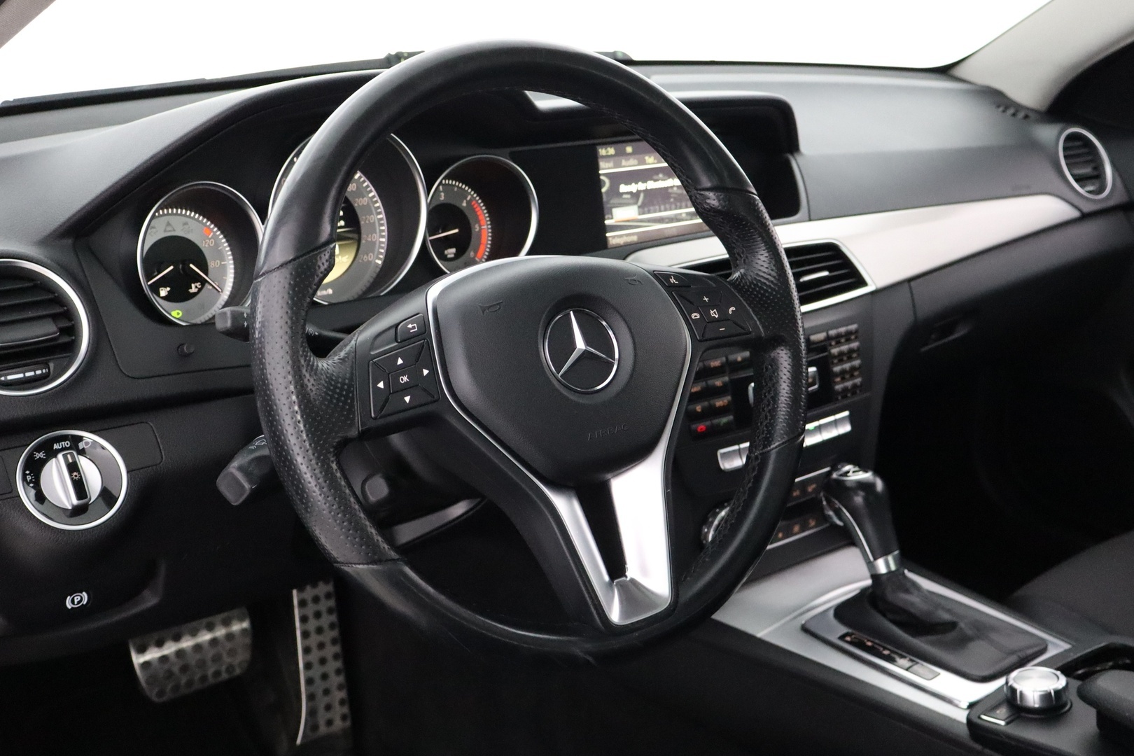 MERCEDES-BENZ C 2012