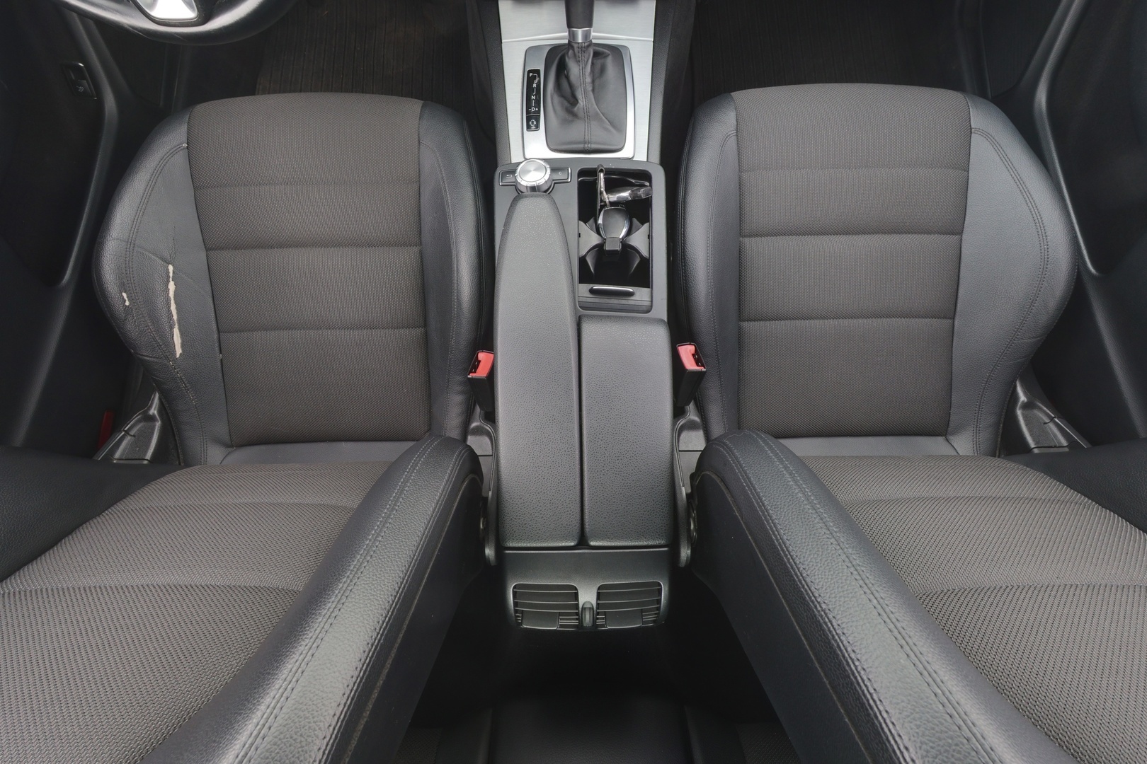 MERCEDES-BENZ C 2012
