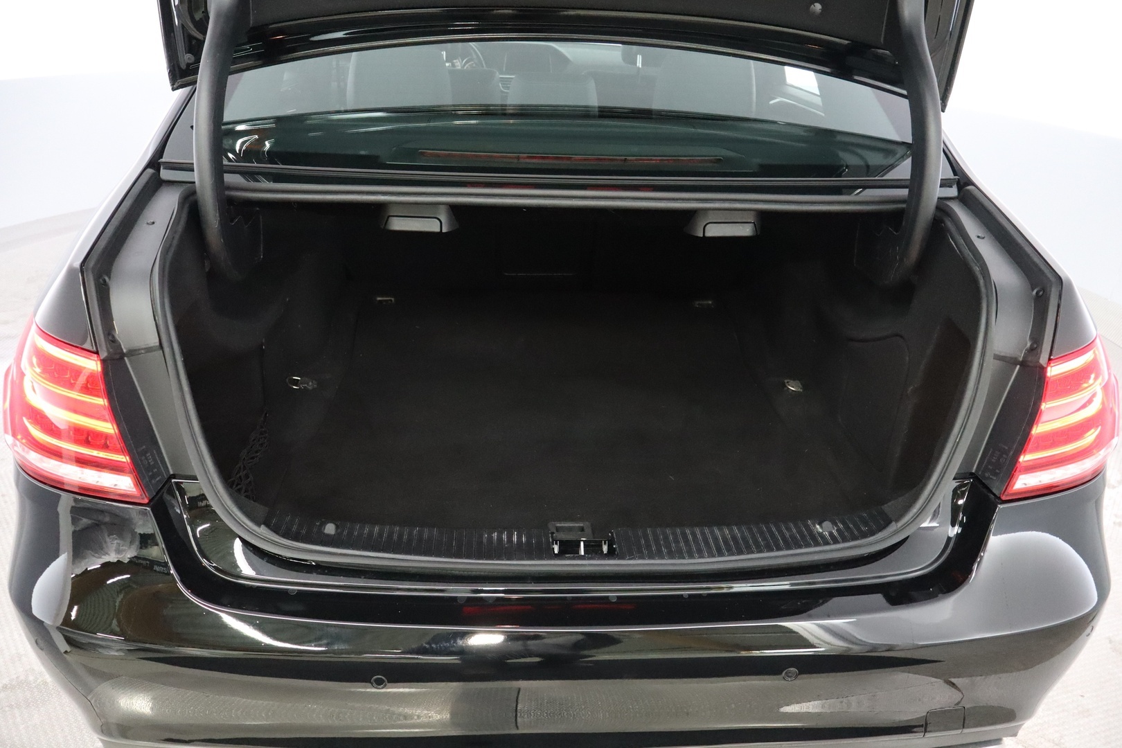 MERCEDES-BENZ E 2016