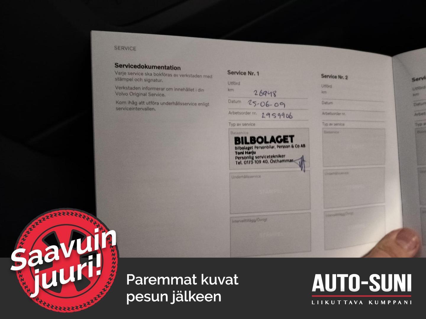 VOLVO XC40 2023