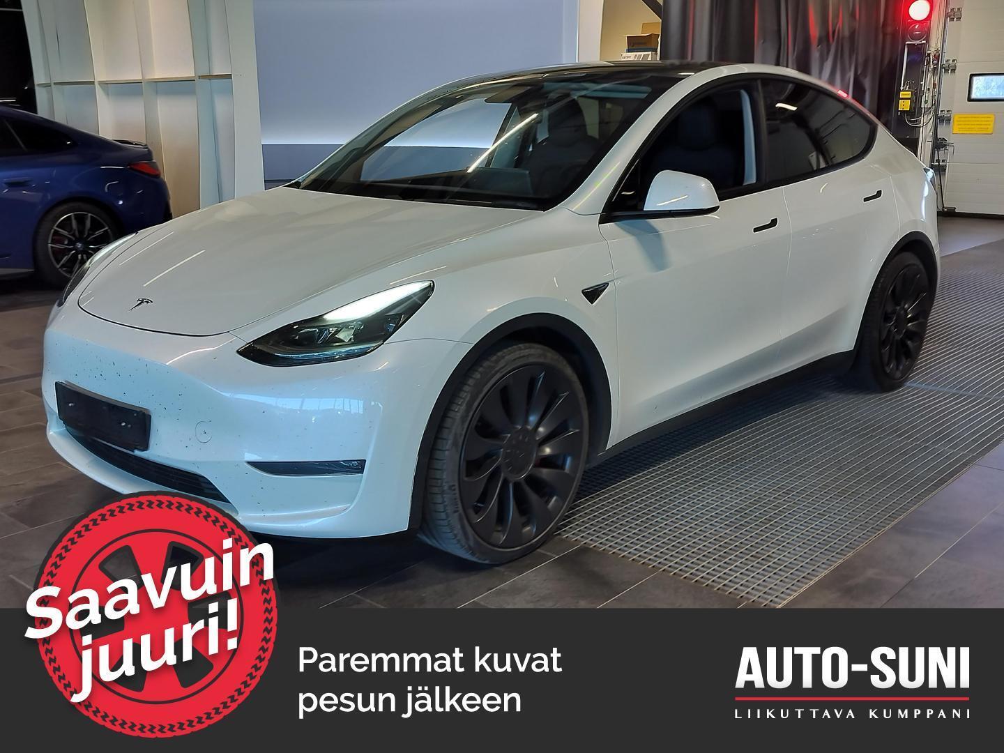 TESLA Model Y 2023