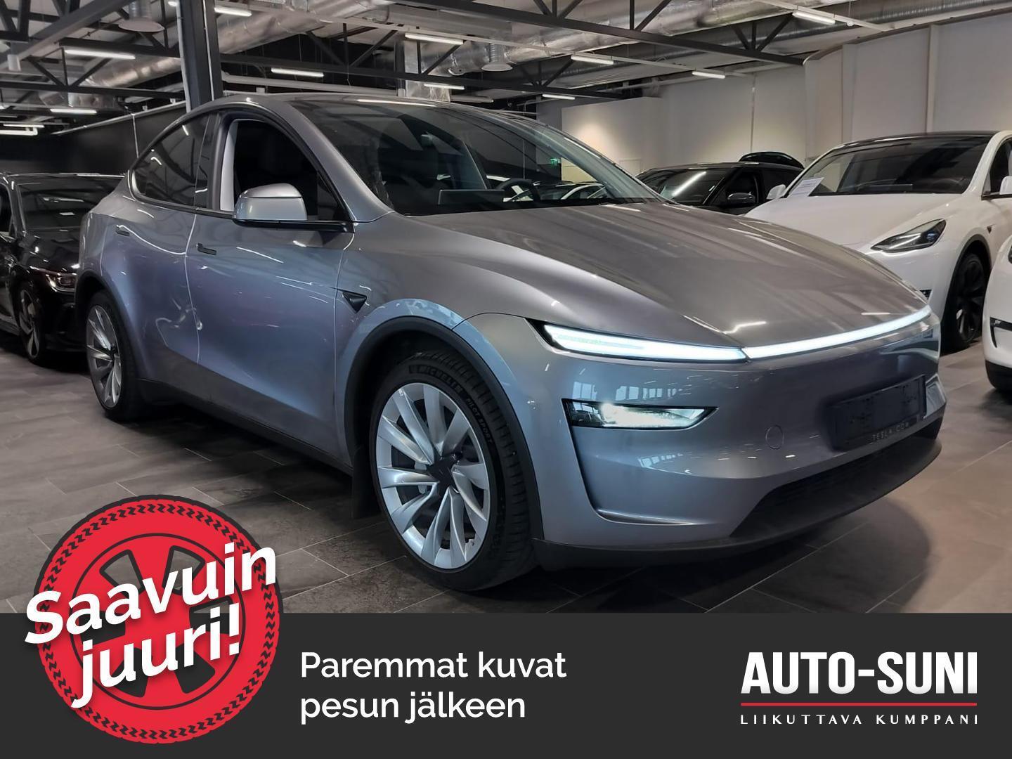 TESLA Model Y 1