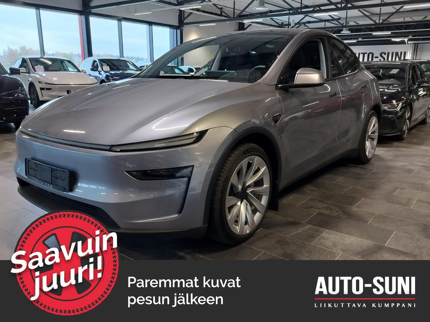 TESLA Model Y 2