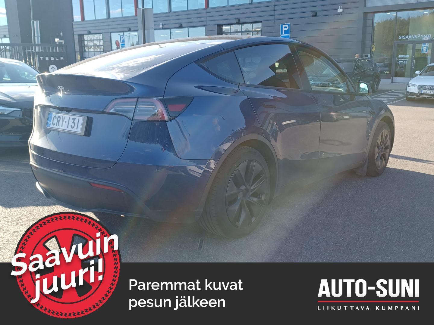 TESLA Model Y 2024