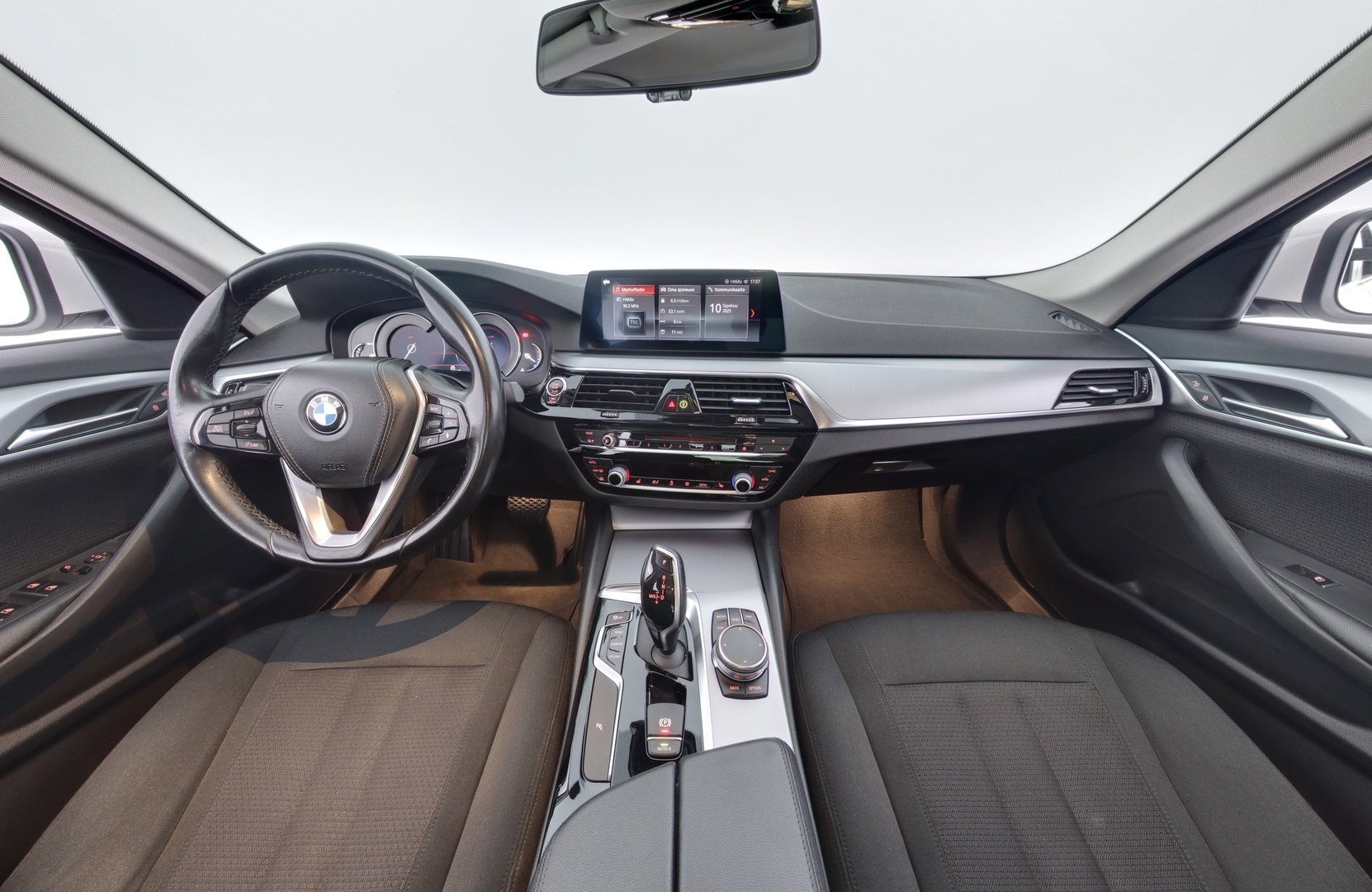 BMW 518 2019