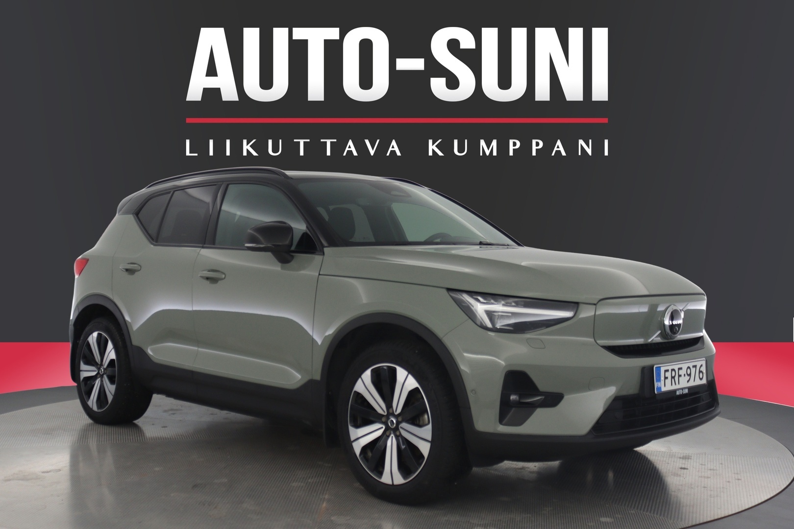 VOLVO XC40 2023