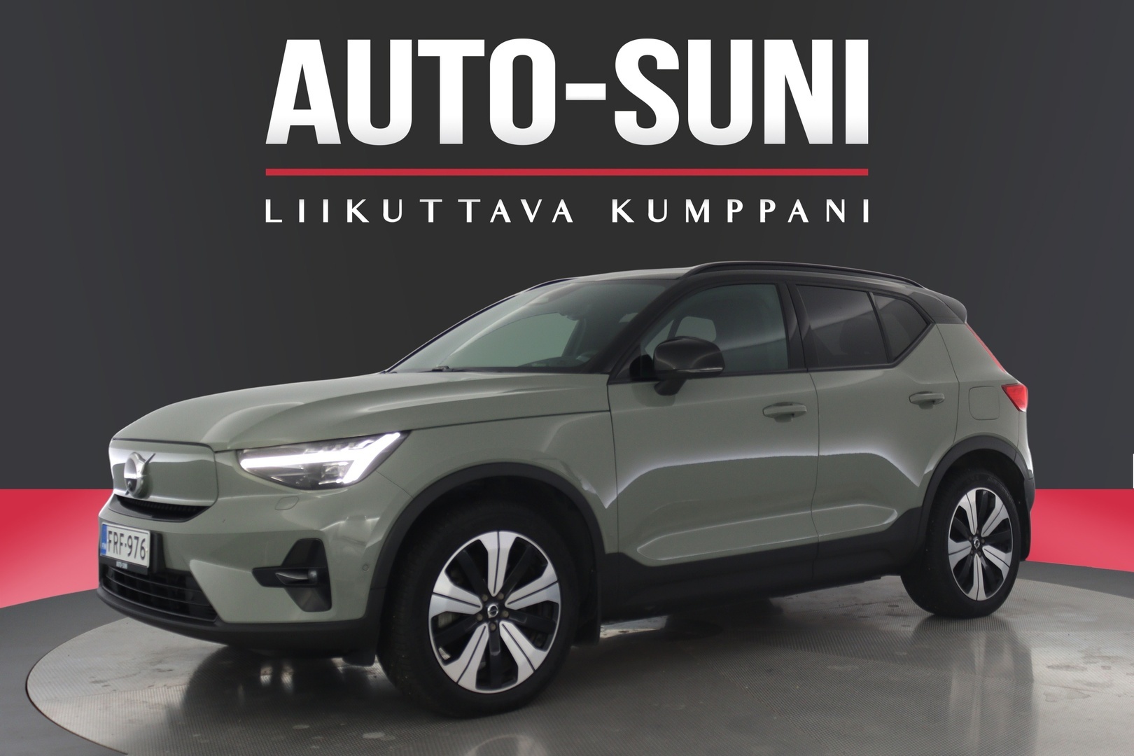 VOLVO XC40 2023