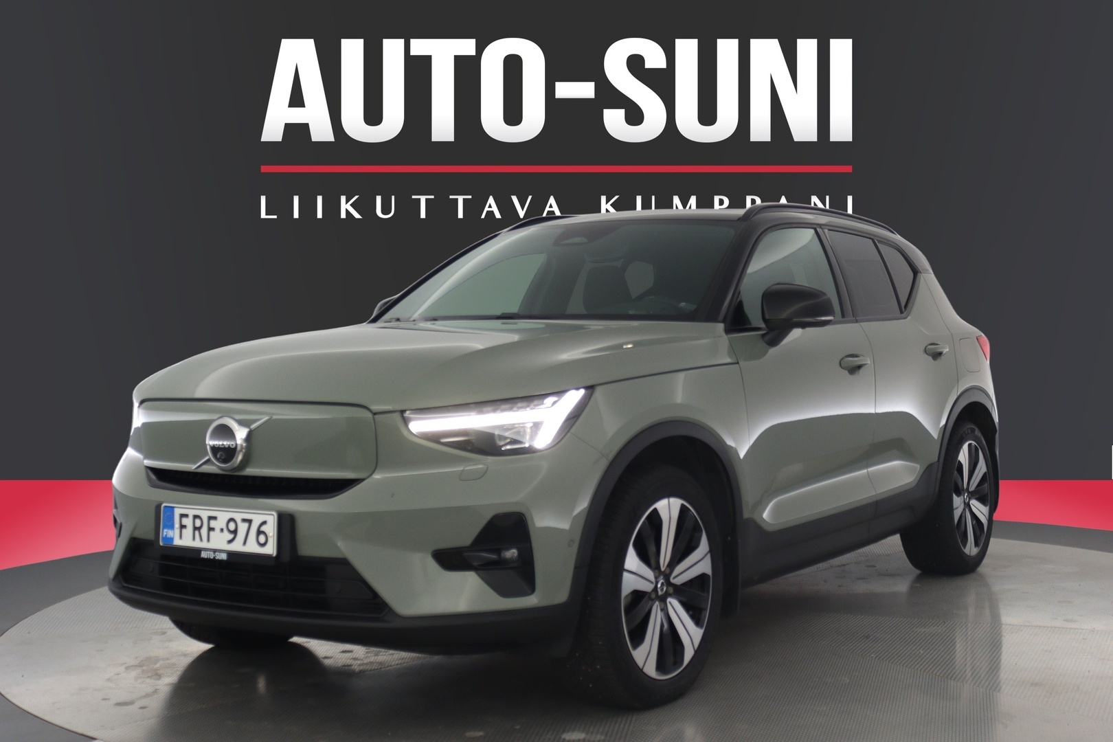 VOLVO XC40 2023