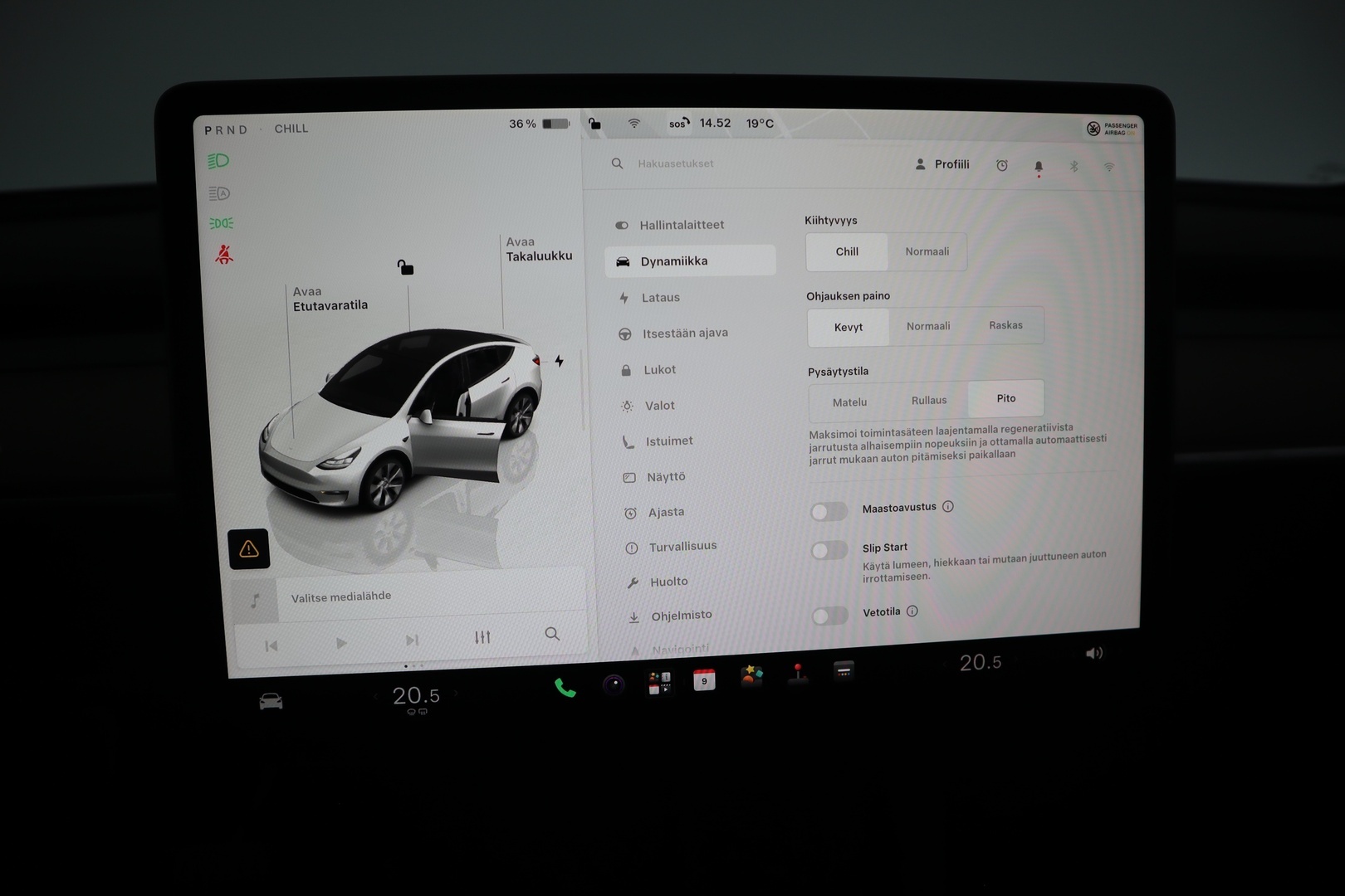 TESLA Model Y 2023