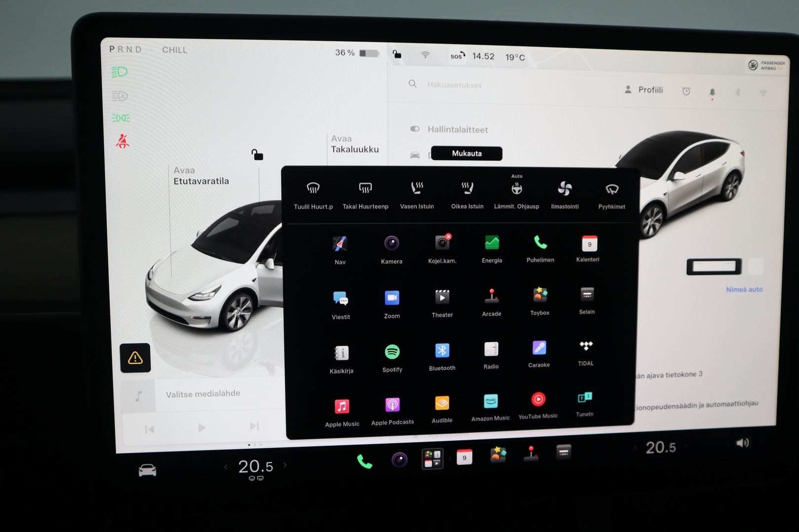 TESLA Model Y 2023