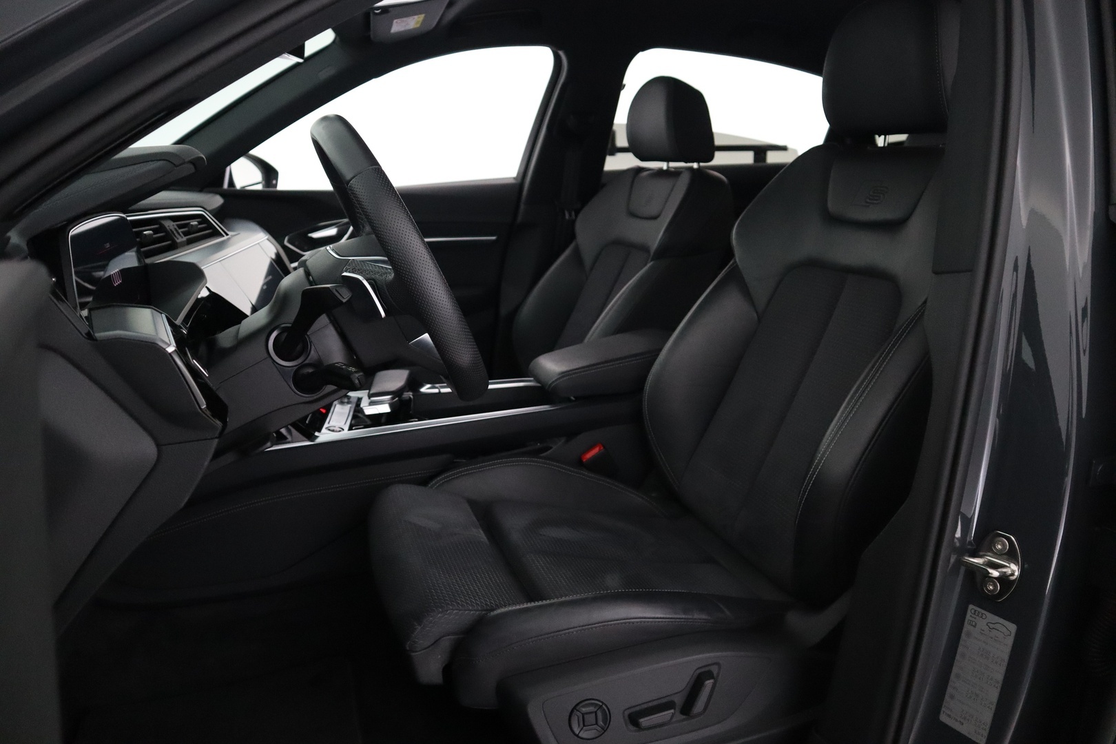 AUDI Q8 e-tron 2024