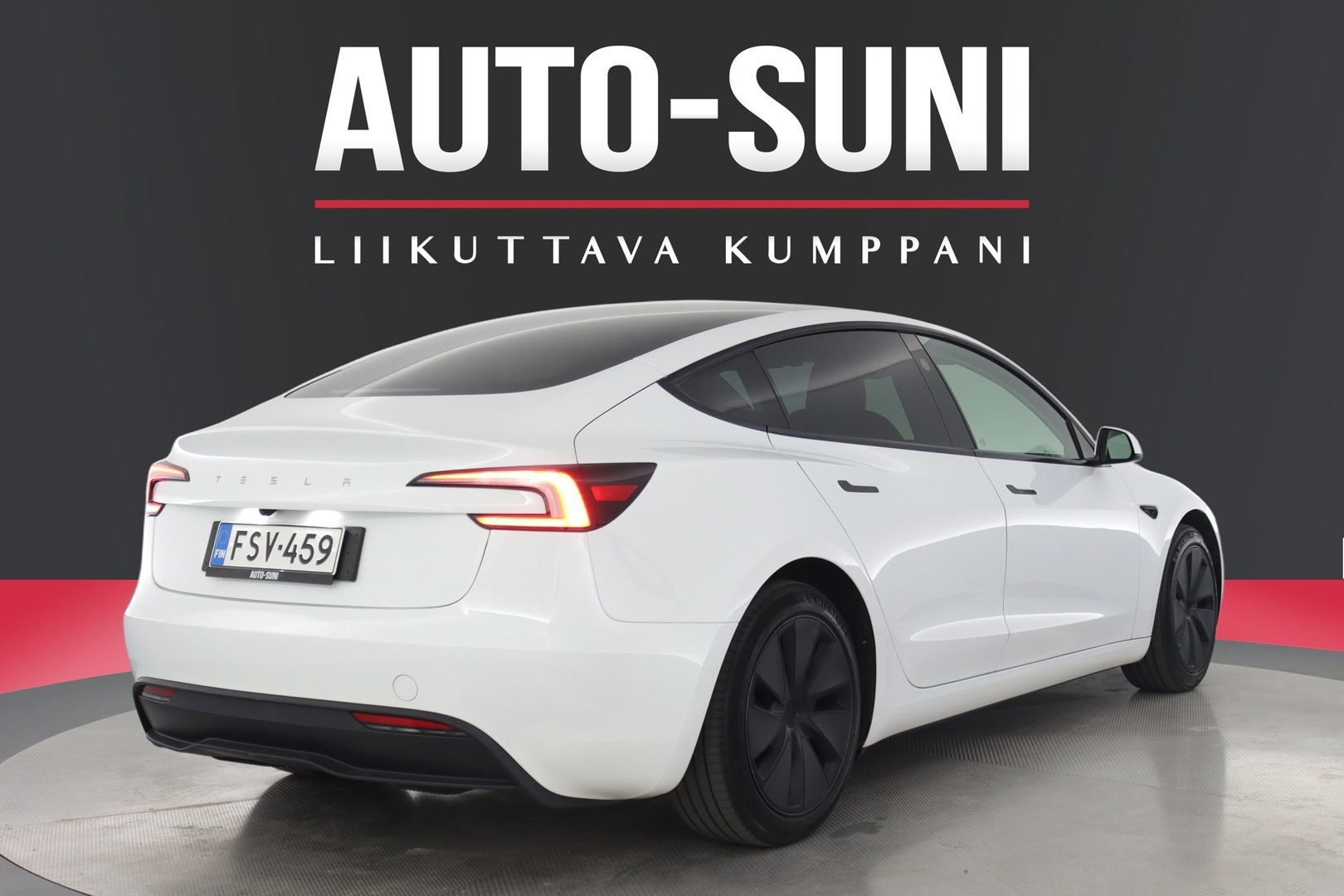 TESLA Model 3 2024