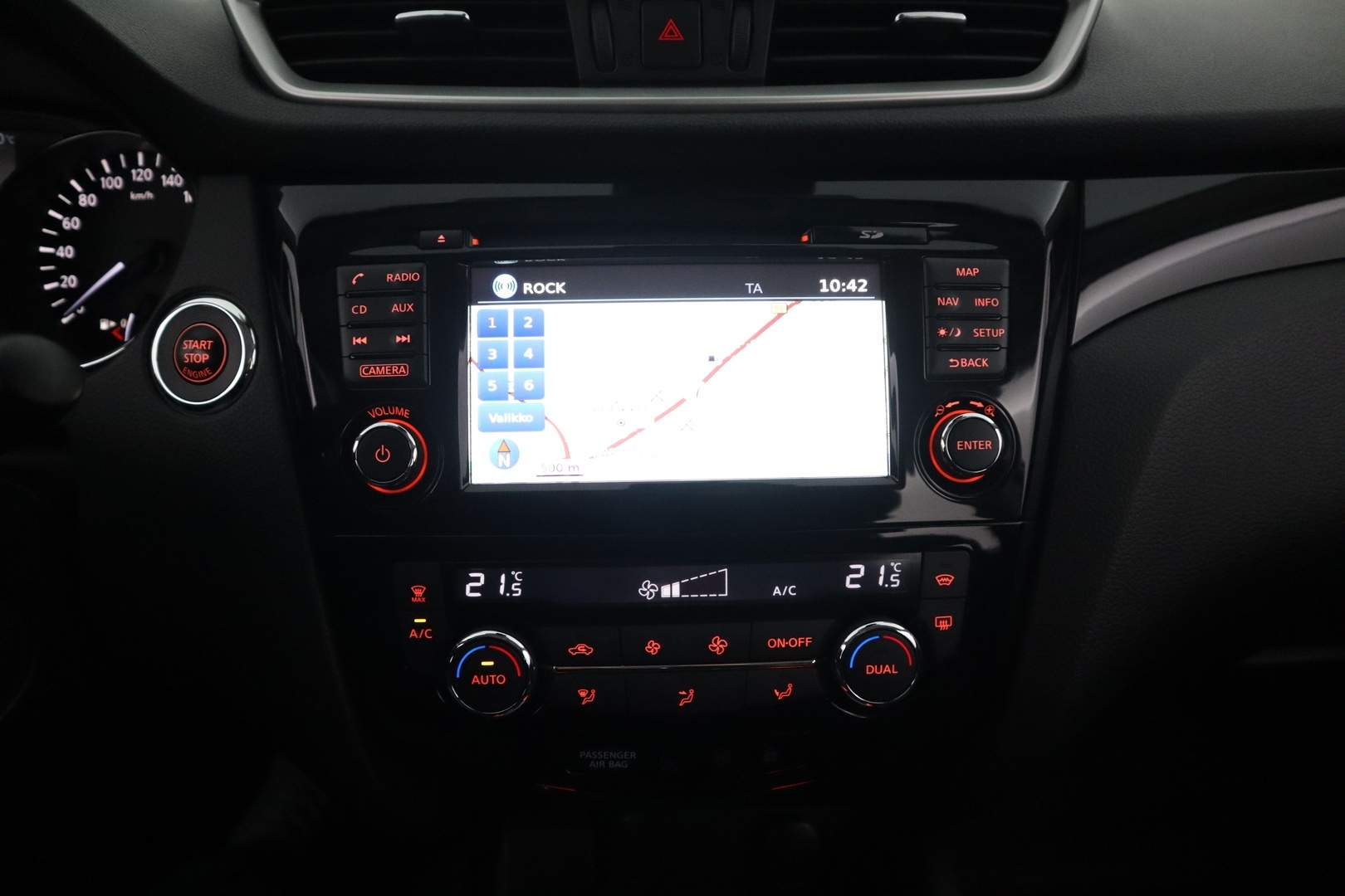 NISSAN Qashqai 2017
