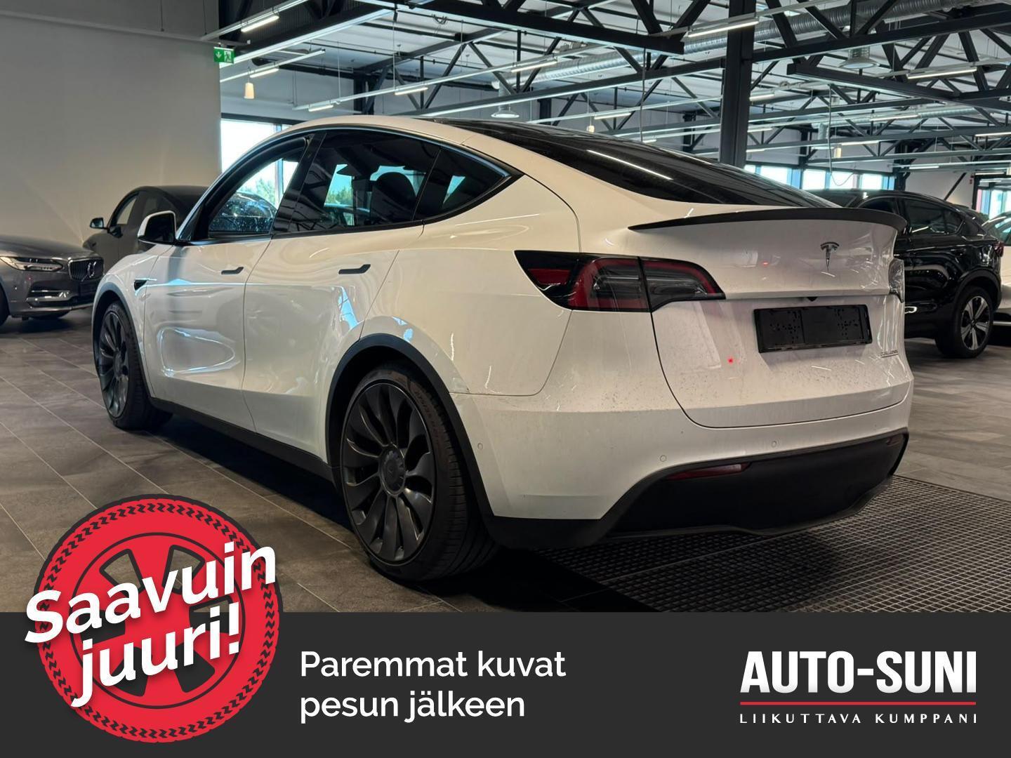 TESLA Model Y 2022
