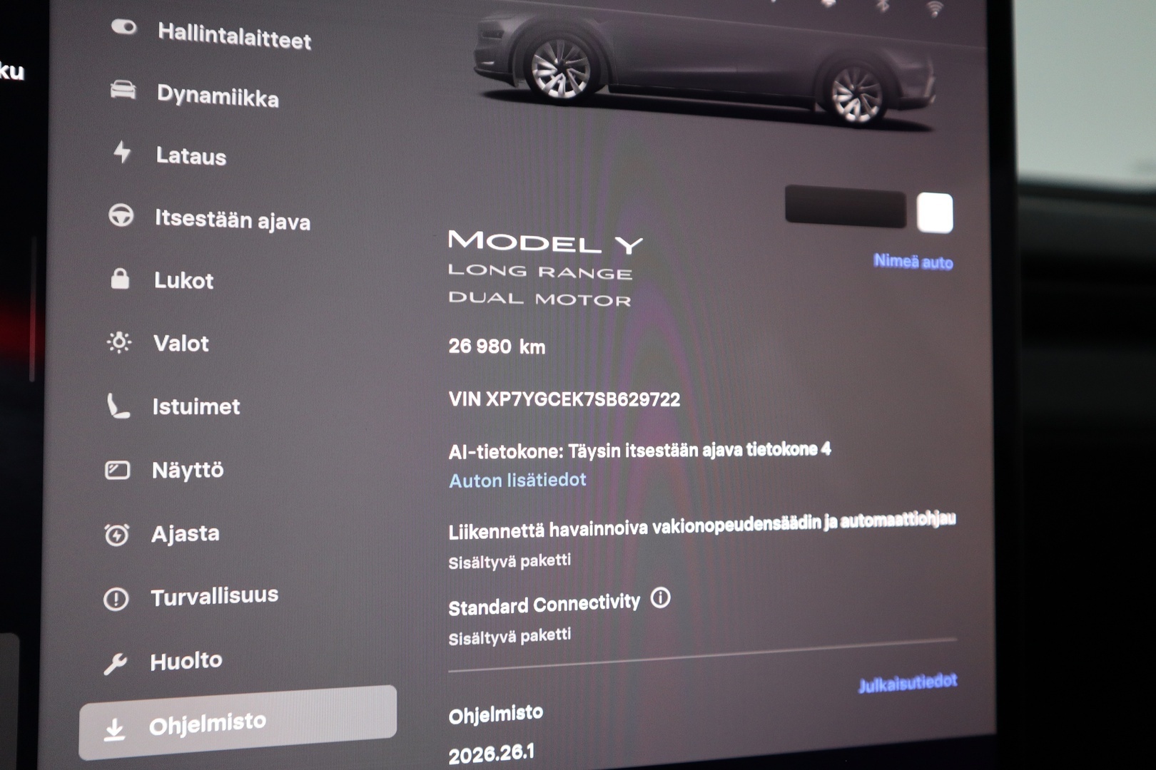 TESLA Model Y 12