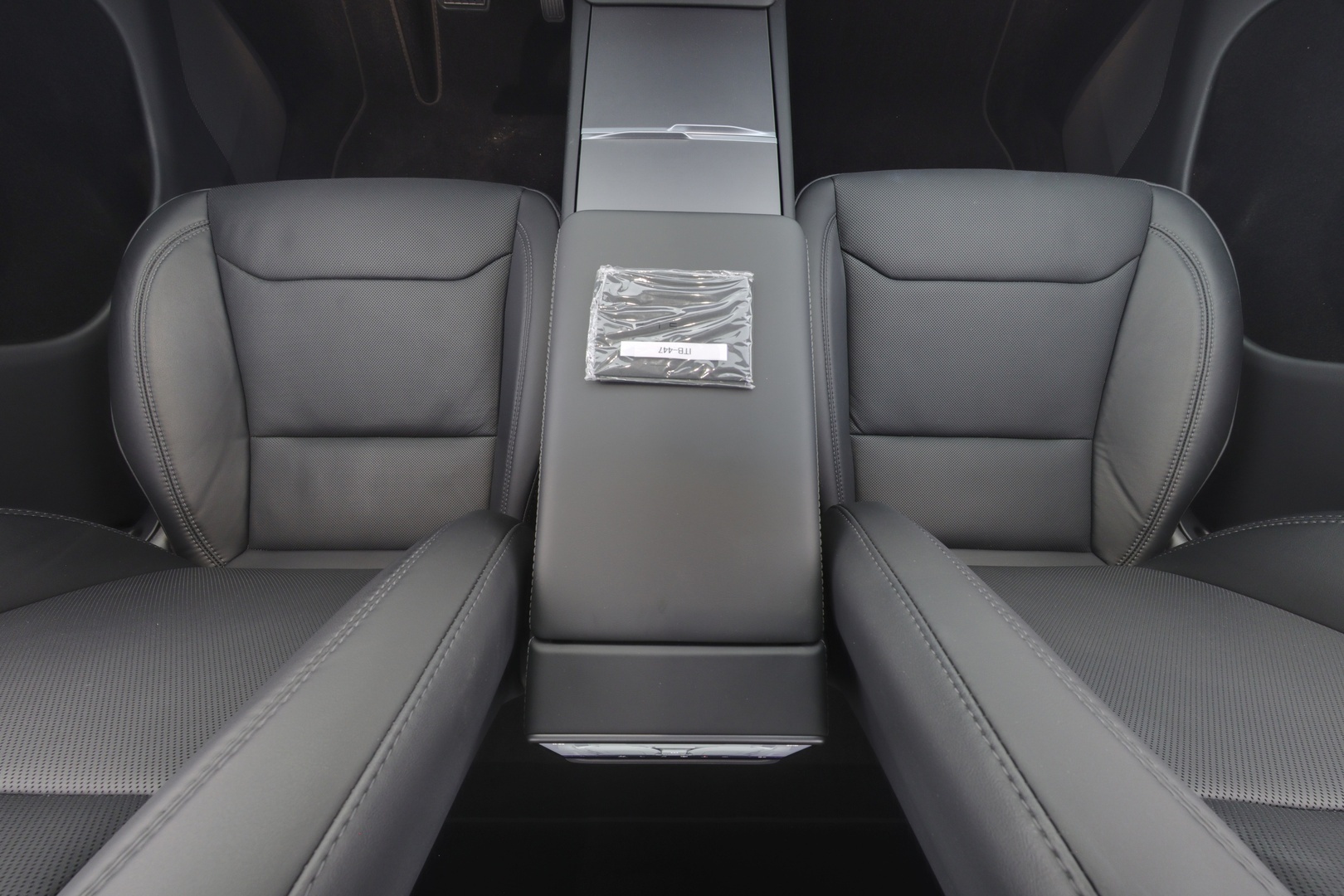 TESLA Model Y 9