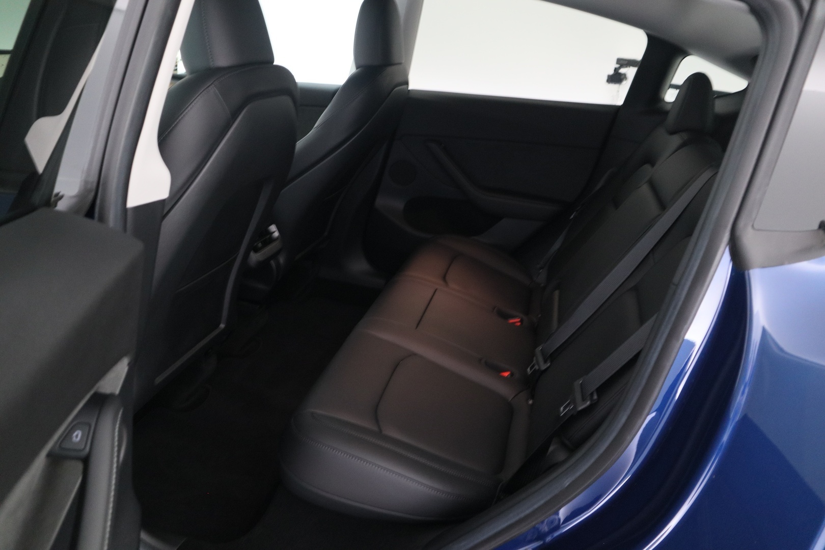 TESLA Model Y 12