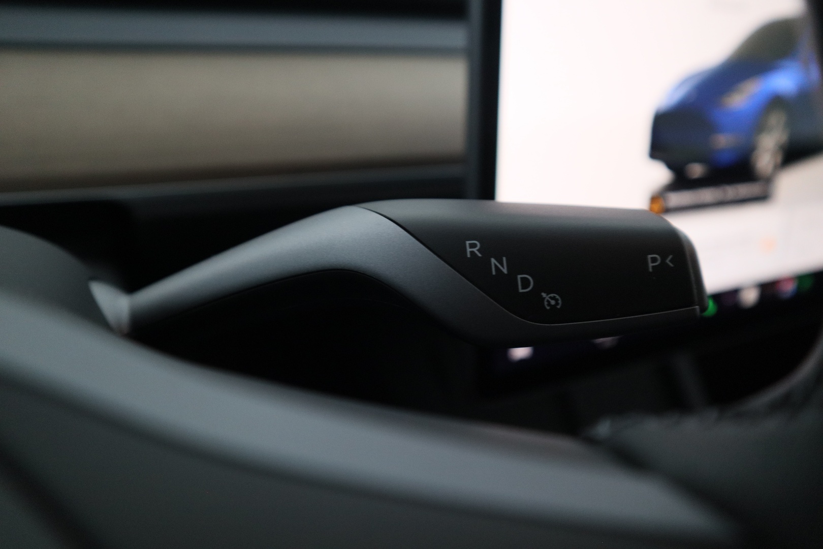 TESLA Model Y 15