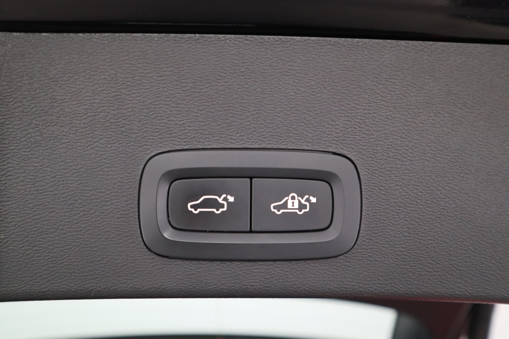 VOLVO XC40 14
