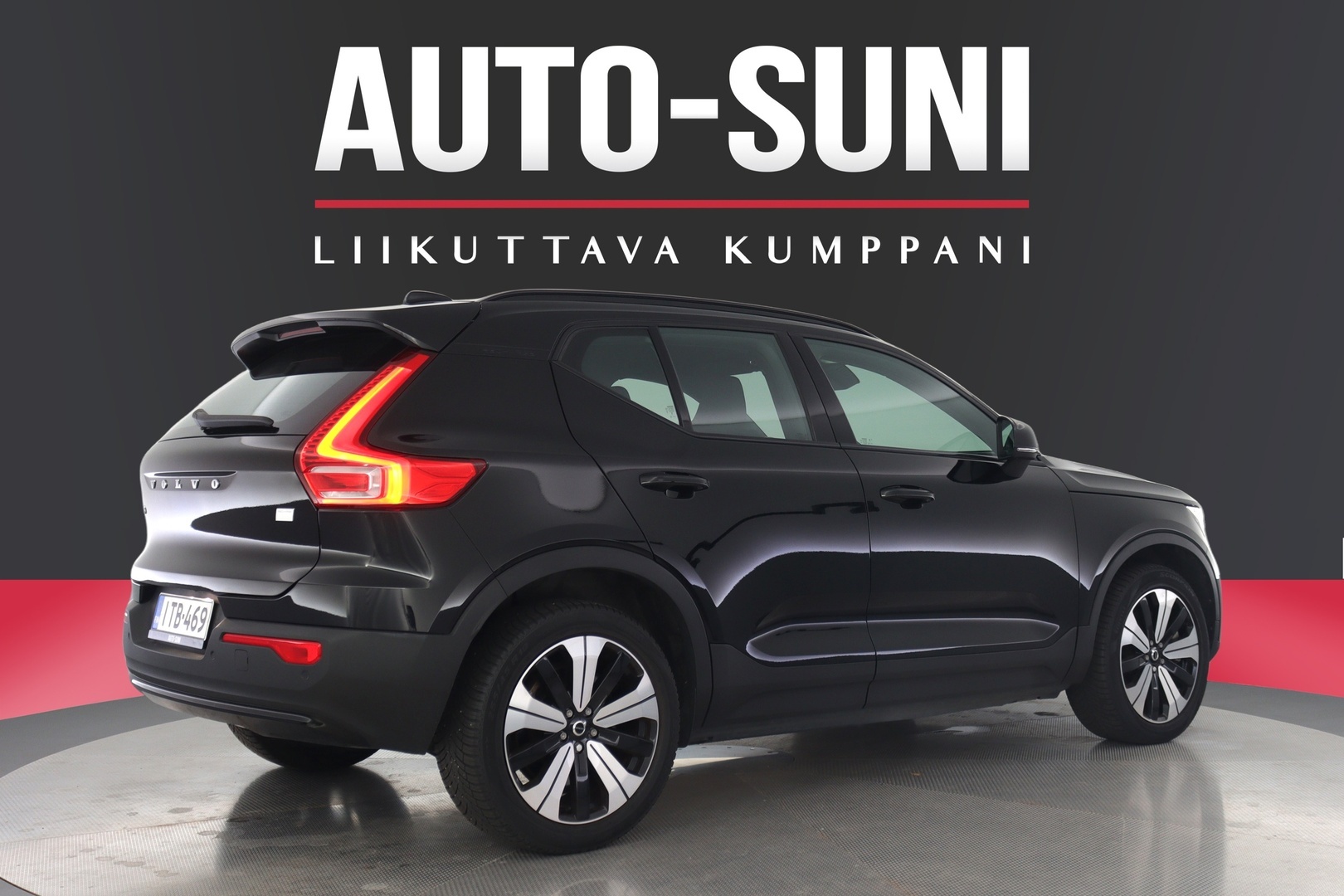 VOLVO XC40 2