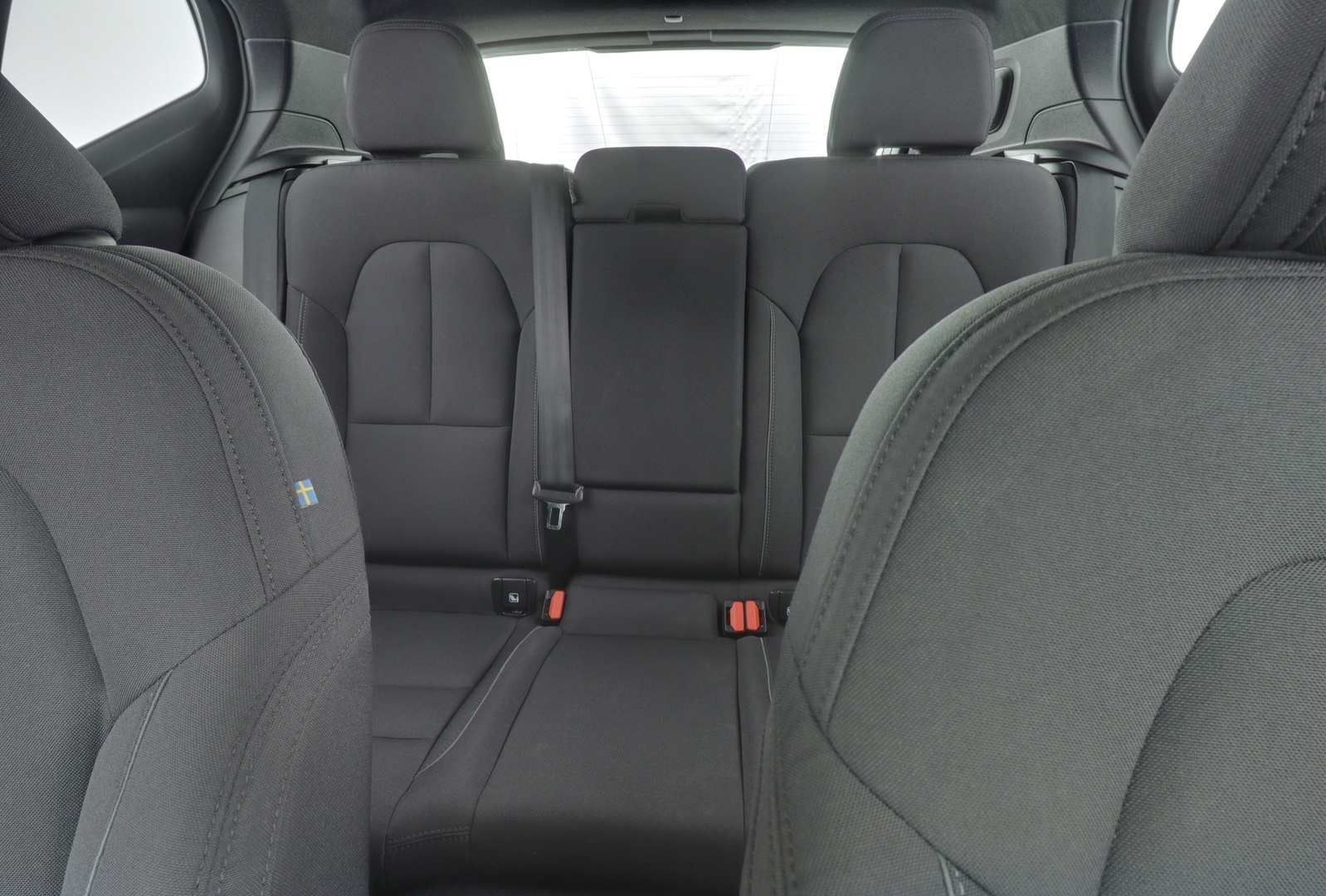 VOLVO XC40 8