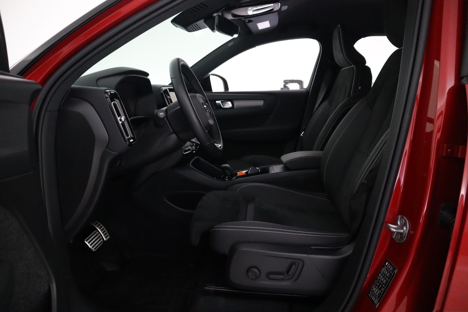 VOLVO XC40 10