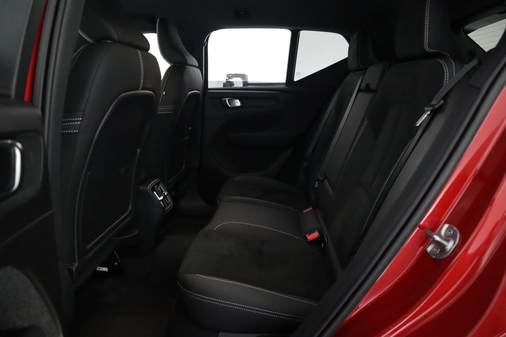 VOLVO XC40 11