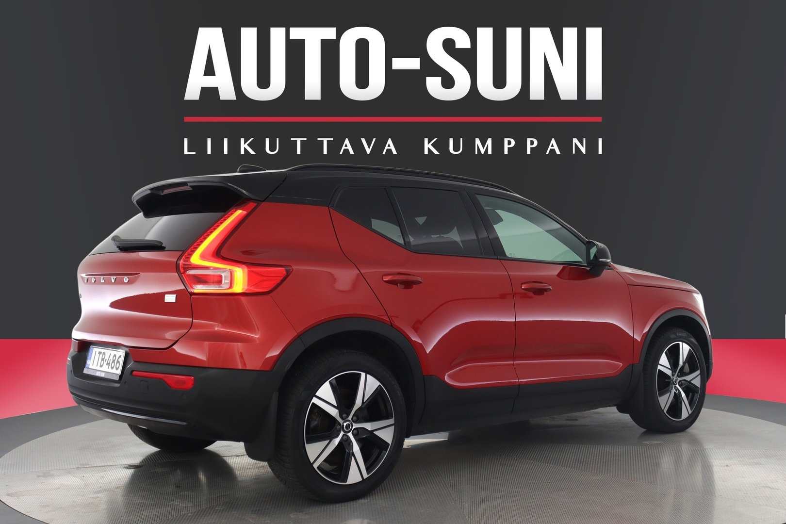 VOLVO XC40 2