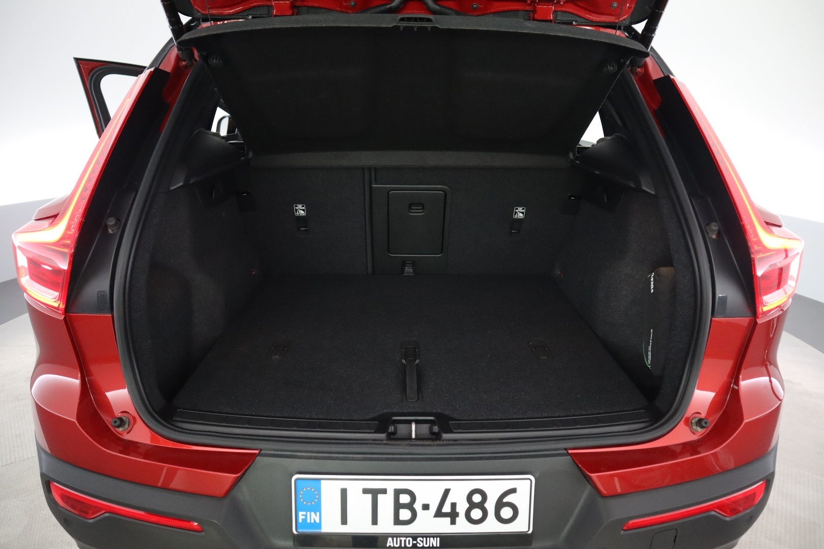 VOLVO XC40 21