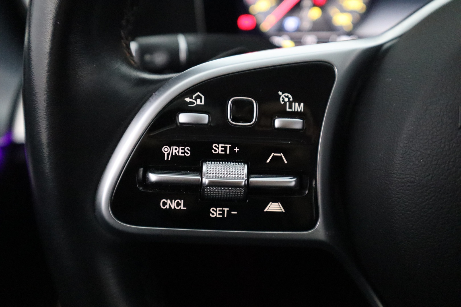 MERCEDES-BENZ E 2020