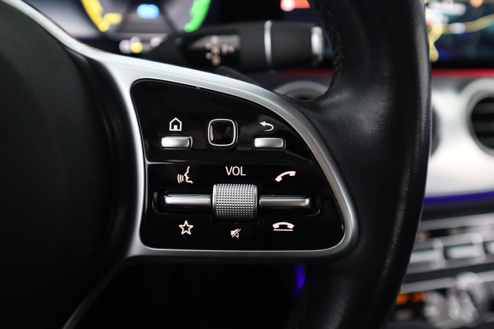 MERCEDES-BENZ E 2020