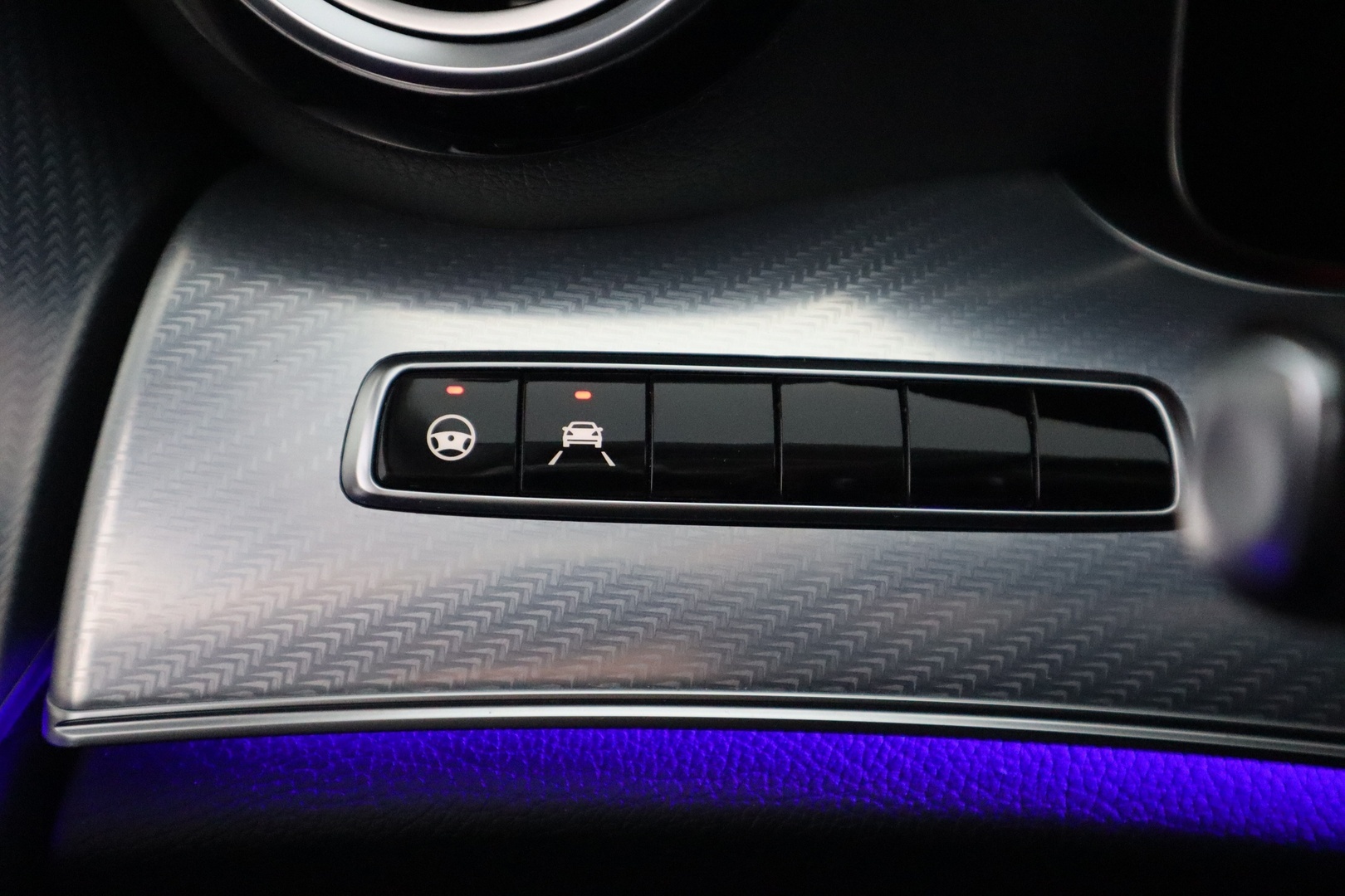 MERCEDES-BENZ E 2020