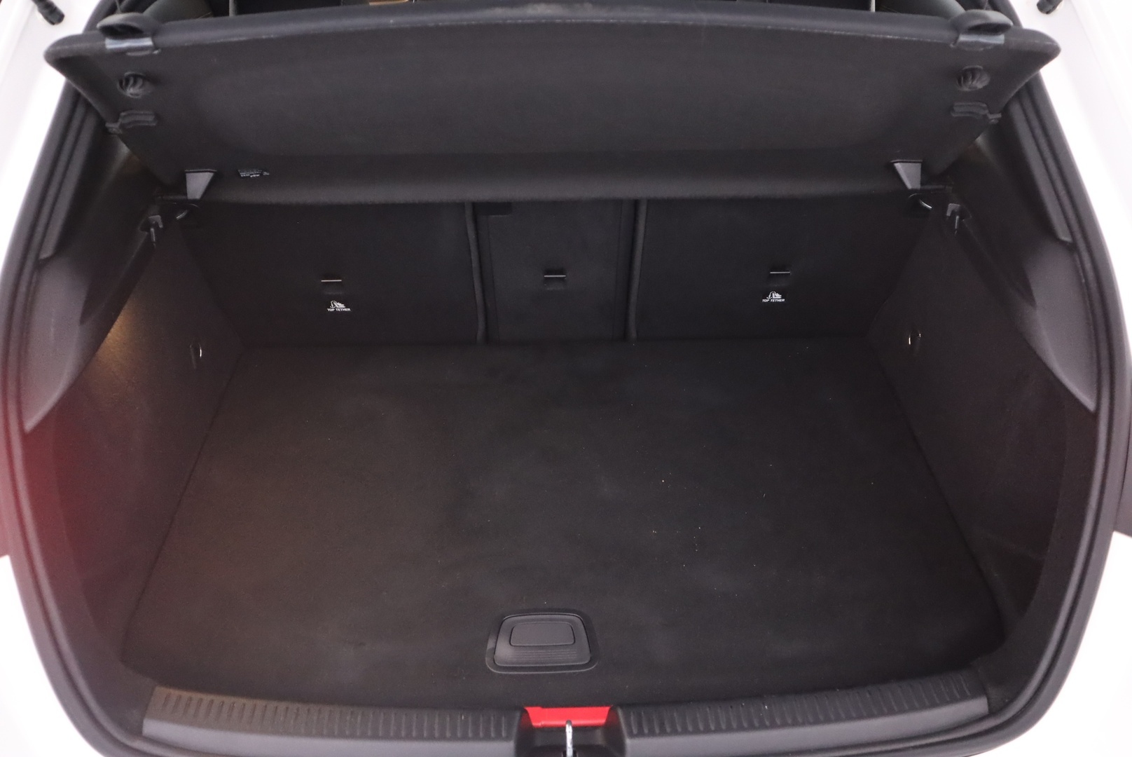 MERCEDES-BENZ A 2020