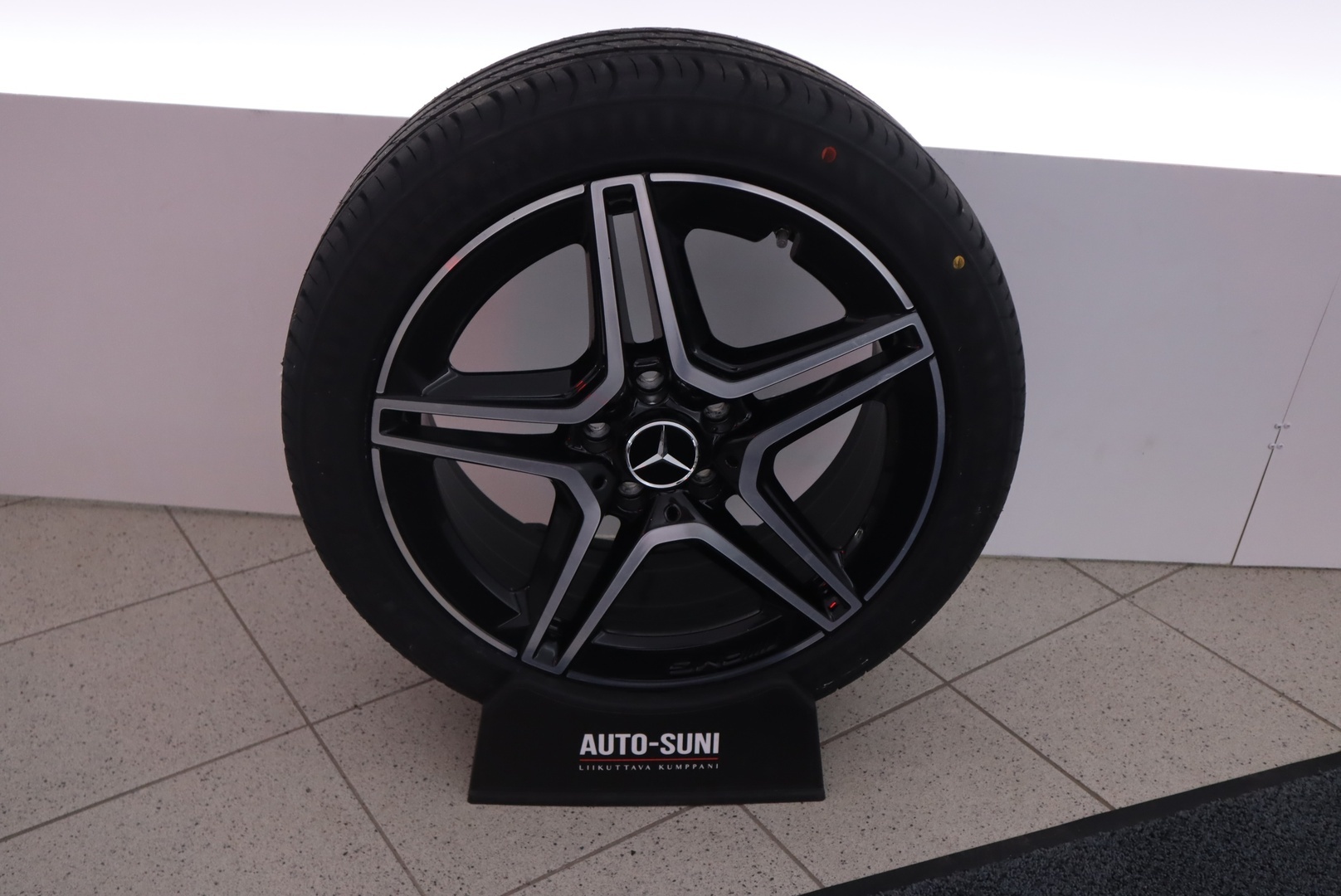 MERCEDES-BENZ A 2020