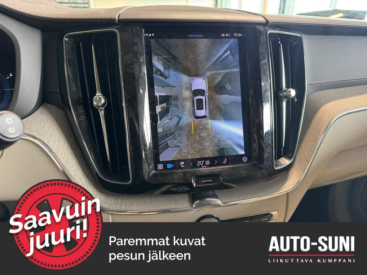 VOLVO XC60 2022