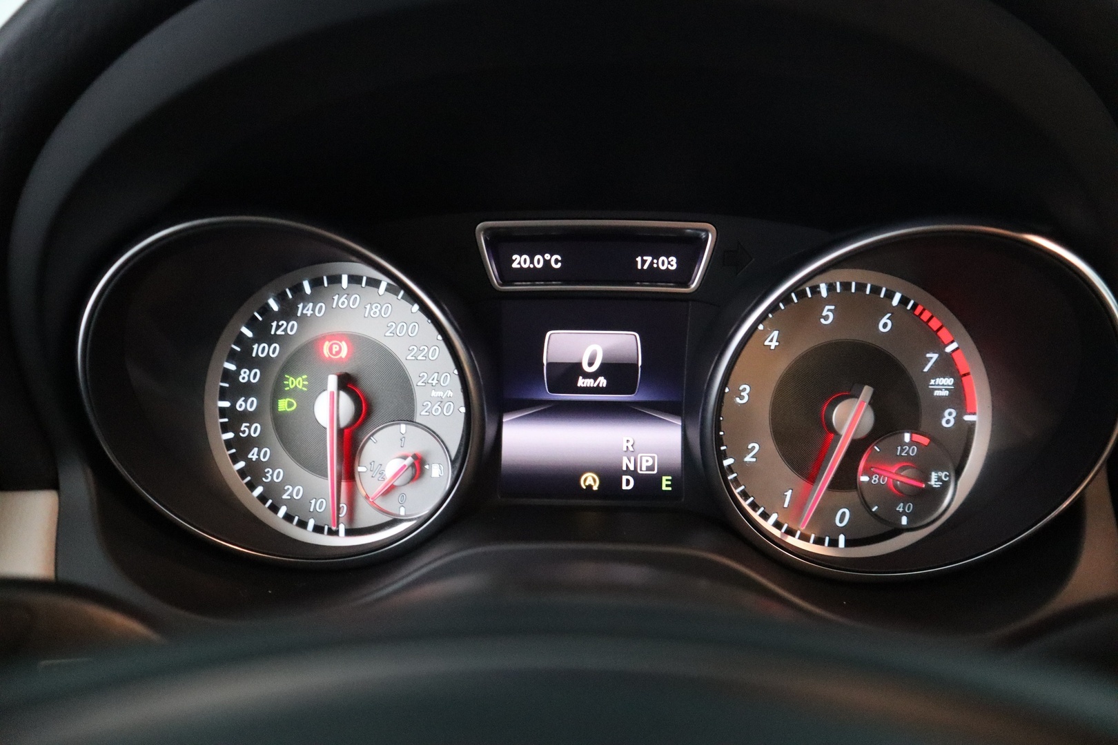 MERCEDES-BENZ CLA 2015
