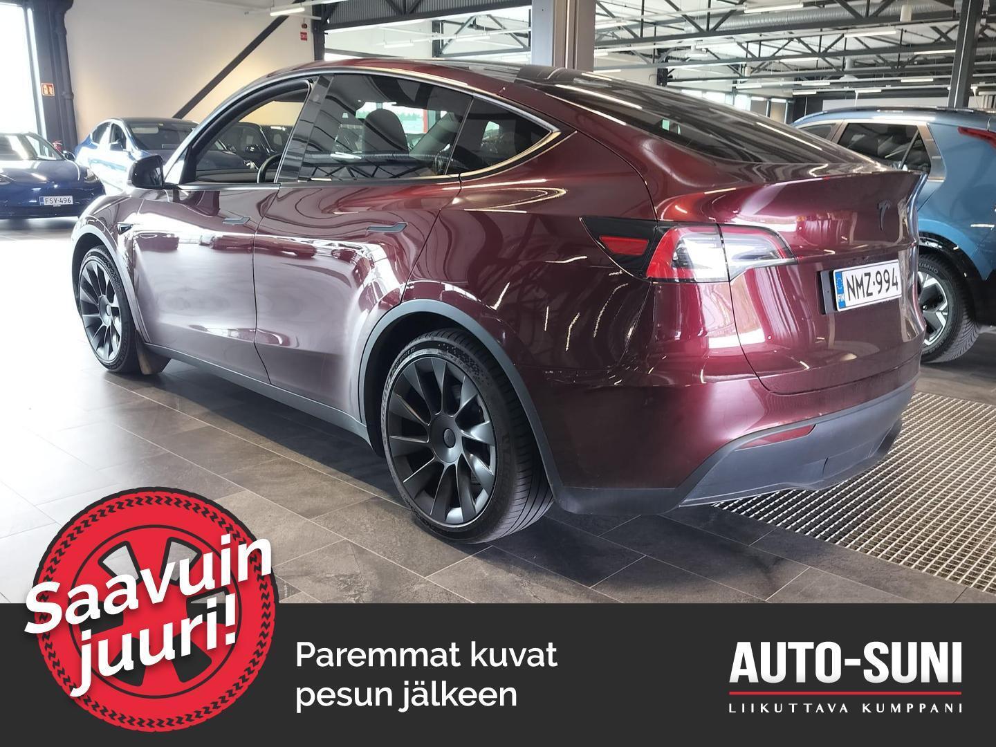 TESLA Model Y 2023