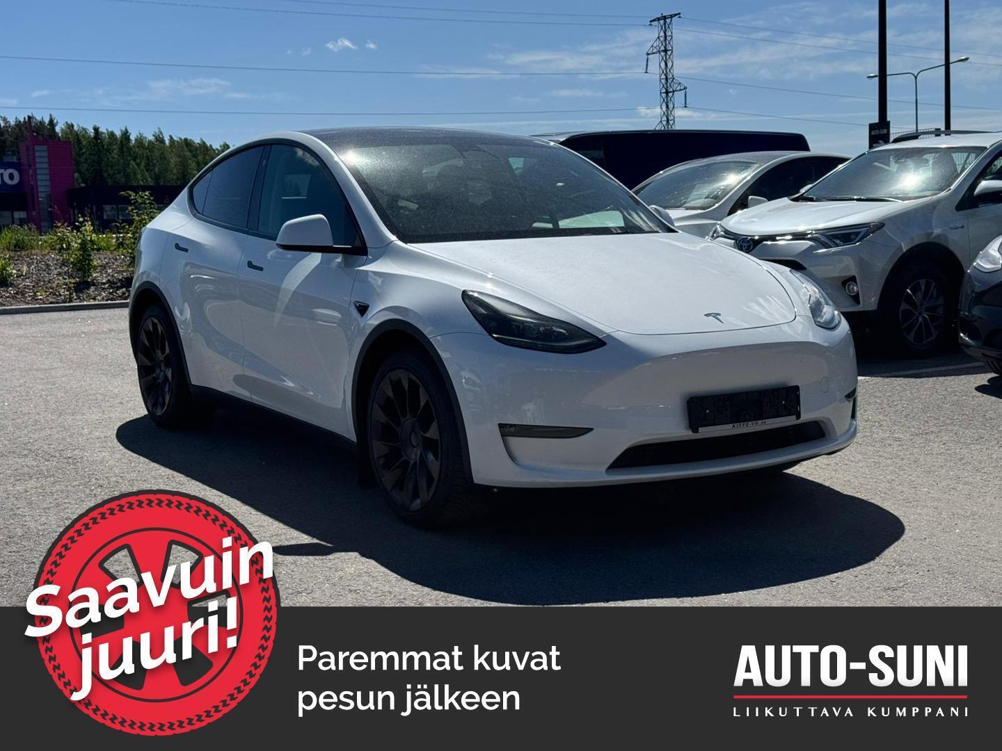 TESLA Model Y 2024