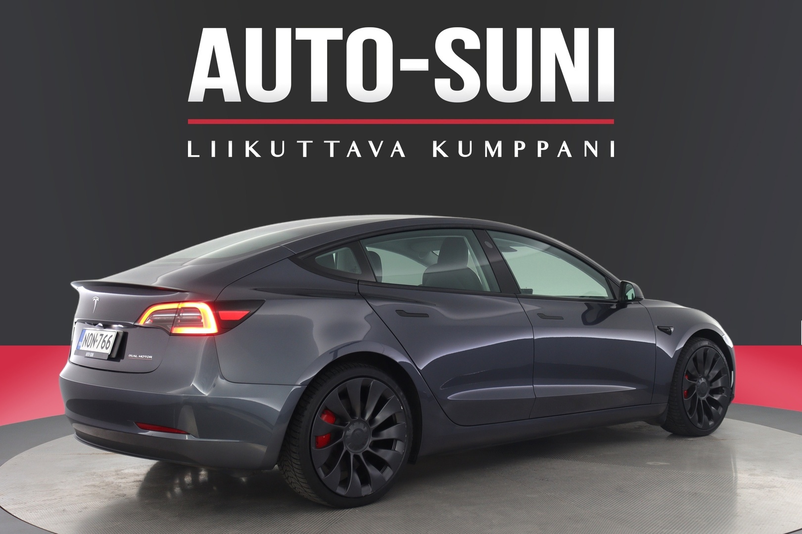 TESLA Model 3 2023