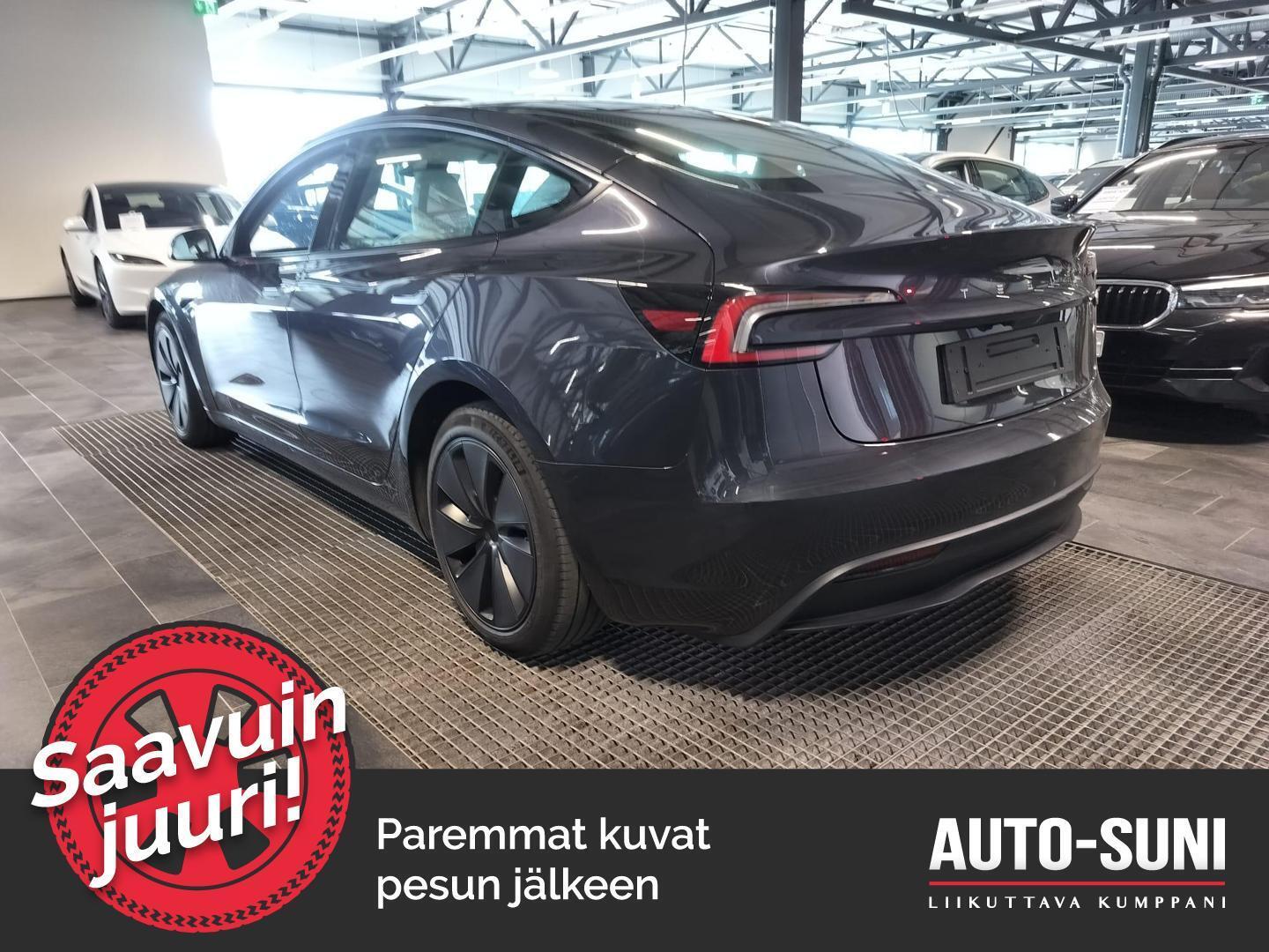 TESLA Model 3 2024