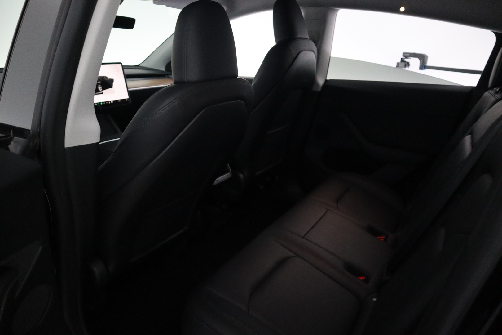 TESLA Model Y 11