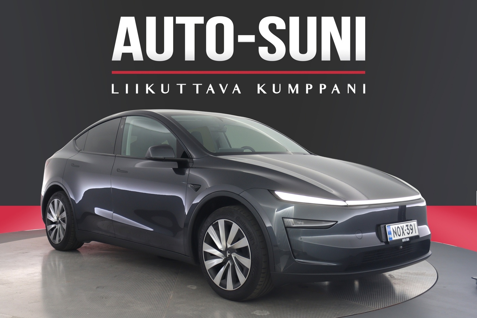TESLA Model Y 1