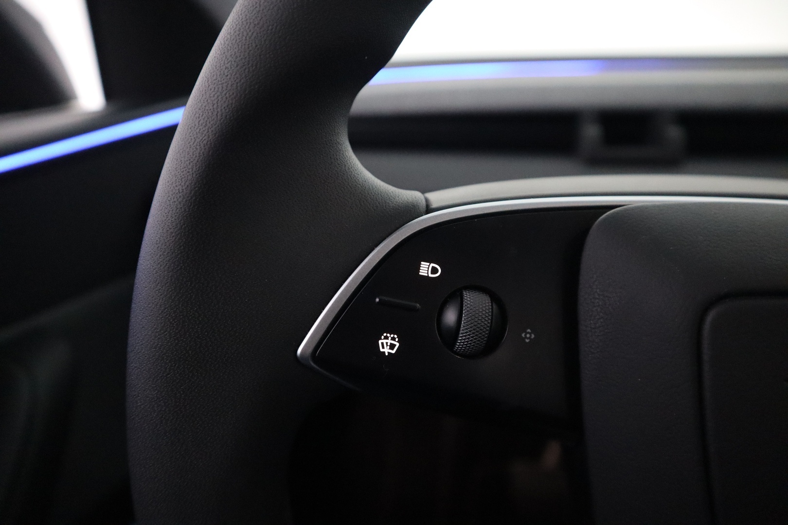 TESLA Model Y 13